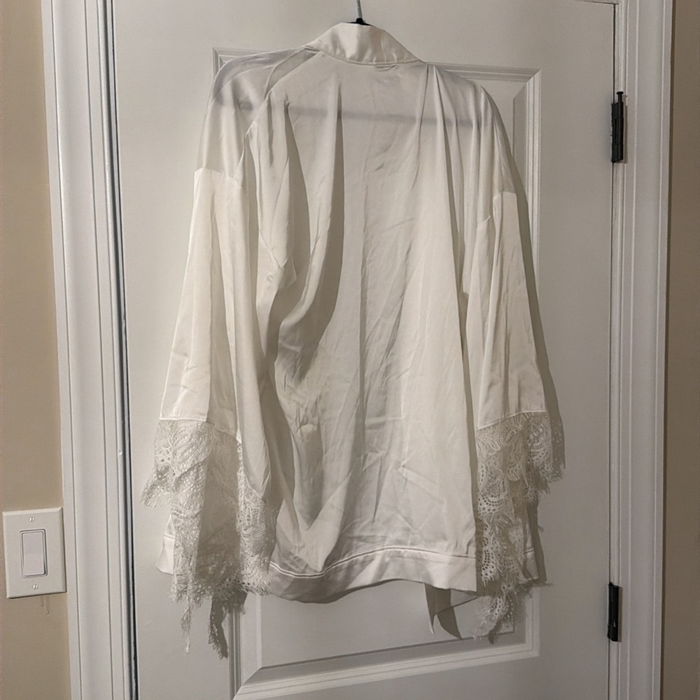 12th Tribe White Lace Bridal Robe & Lulus Jumpsuit Pajama Set - Picture 6 of 9